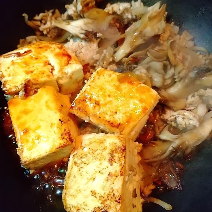 味付けは焼肉のたれのみ！豆腐とまいたけの炒め物